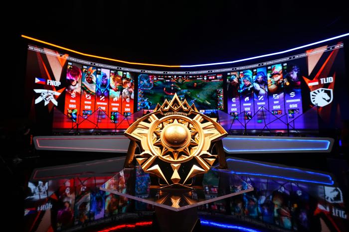 中国游戏出海热潮中的市场扩展、技术创新与文