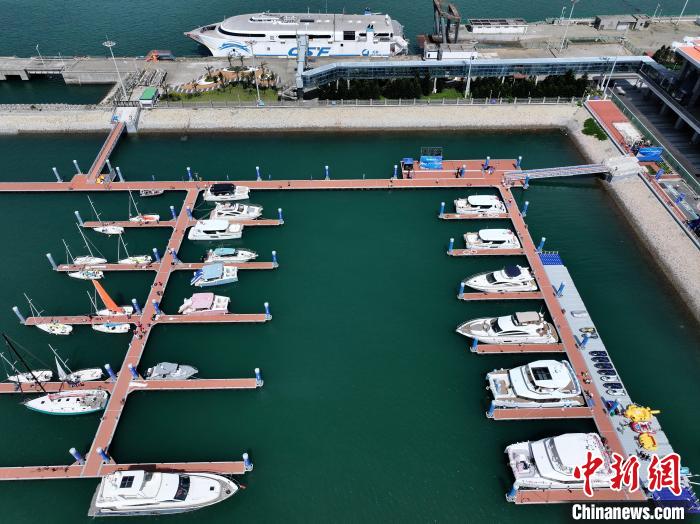 2025中国平潭国际帆船赛开幕 多国船队齐聚福建平