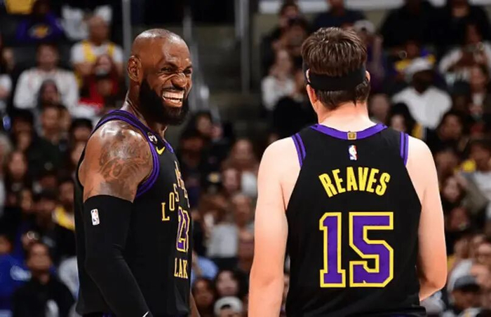 湖人127-113力克骑士 里夫斯19+6+4助球队三月