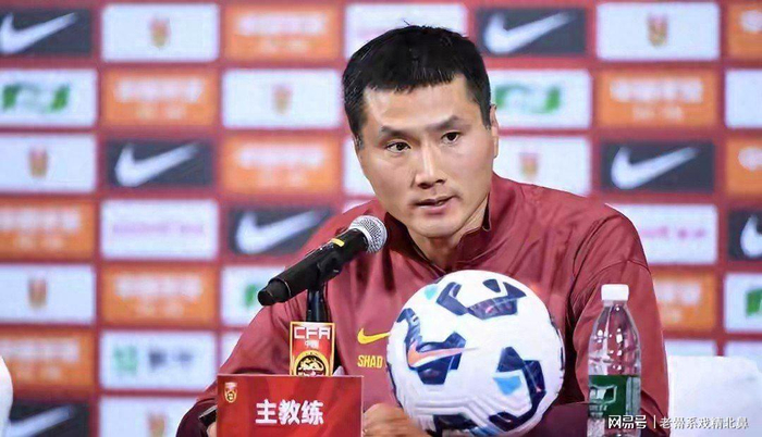 邵佳一严管纪律重塑国足作风，2-0胜库拉索彰显