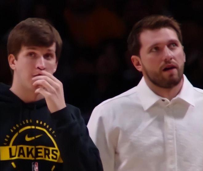 湖人双核缺阵仍胜火箭 詹姆斯13助攻引领团队逆